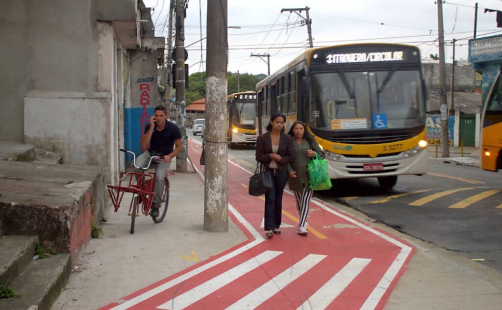 bicycling and policies image in Brazil showing a bike lane in sao paulo